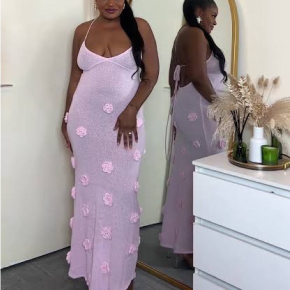 Meshki Dresses & Skirts - Suki Knit Maxi Dress With Flowers - Baby Pink
Size: M